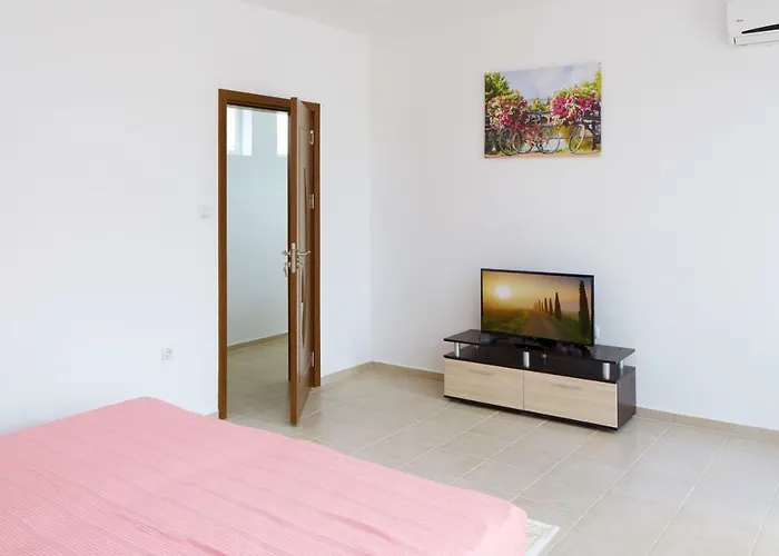 Aparthotel Complex Moskoyani 4*